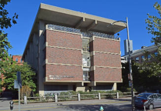 Penthouse level faculty and student lounge